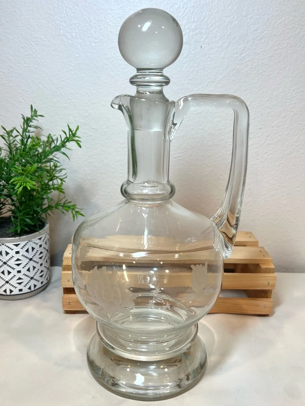 Toscany Vintage Hand-Blown Etched Glass Decanter w Globe Stopper | EUC | HEAVY
